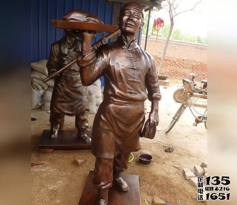 景區(qū)飯店玻璃鋼店小二人物仿銅雕 景區(qū)飯店玻璃鋼店小二人物仿銅雕